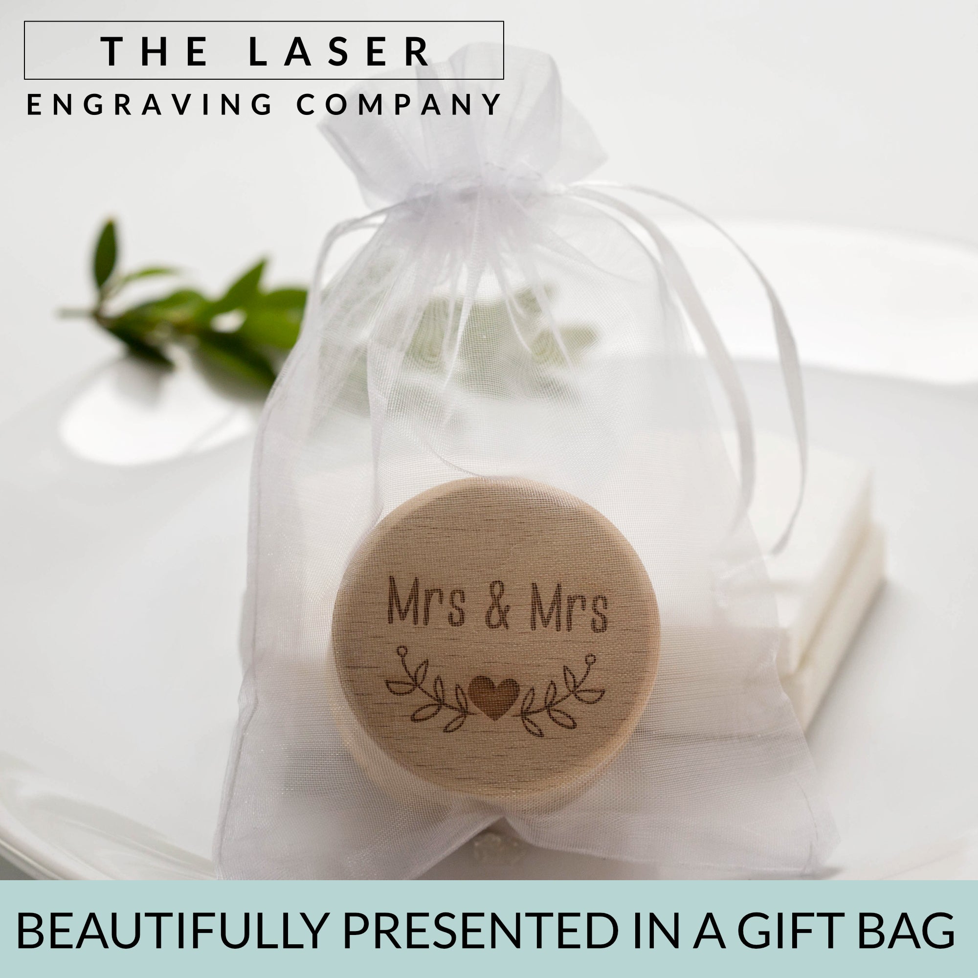 Mrs & Mrs Wedding Ring Box, Ring Bearer Box, Proposal Ring Box, Engagement Ring Holder, Same Sex Couple's Key Gift, Civil Partnership Ceremony, Lesbian, Gay, Valentine's Day, LGBTQIA, LGBT